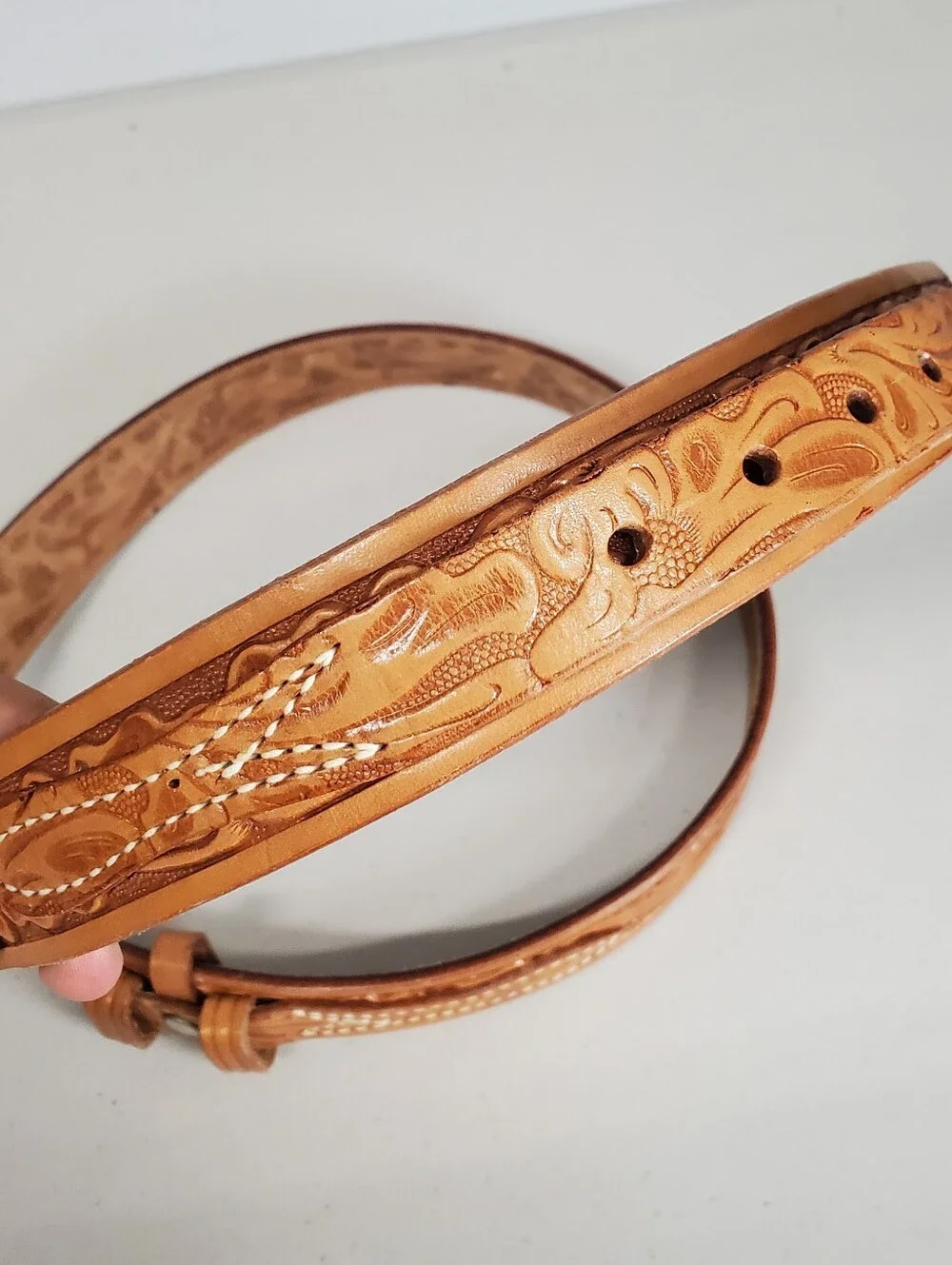 Vintage Looper Tooled Leaf Western Cowboy Style Adjustable Leather Belt Size 38